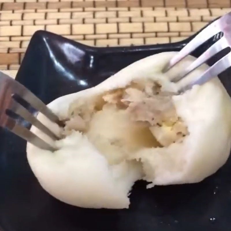 Bước 3 Thành phẩm bánh bao hấp bằng lò vi sóng