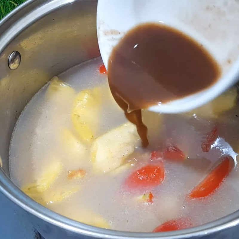 Bước 3 Thêm cà chua, dứa và đun canh chua canh chua hàu sữa