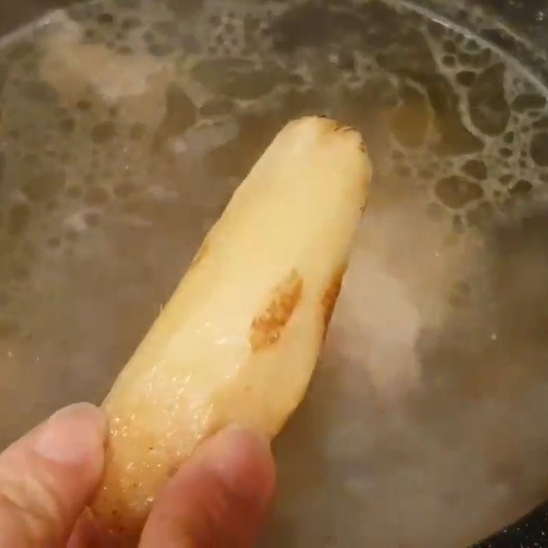 Bước 5 Thêm gia vị phở và hoàn thiện nước dùng phở đuôi bò