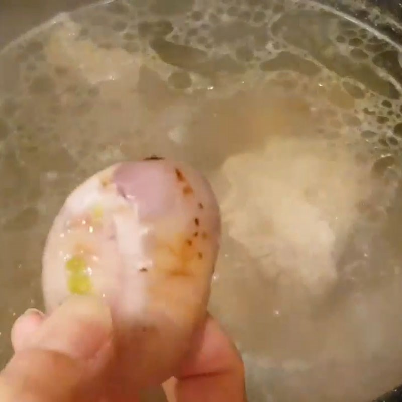 Bước 5 Thêm gia vị phở và hoàn thiện nước dùng phở đuôi bò