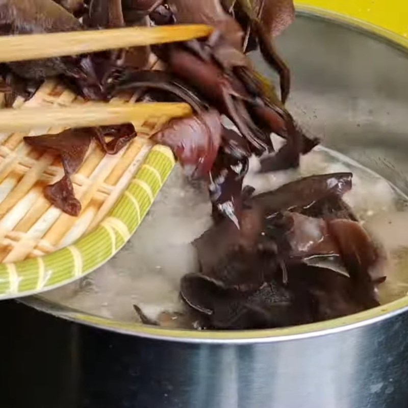 Bước 5 Thêm mộc nhĩ Thịt nấu đông