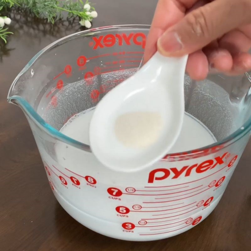 Bước 3 Tráng bánh cuốn nóng bằng nồi hấp Bánh cuốn bằng bột gạo