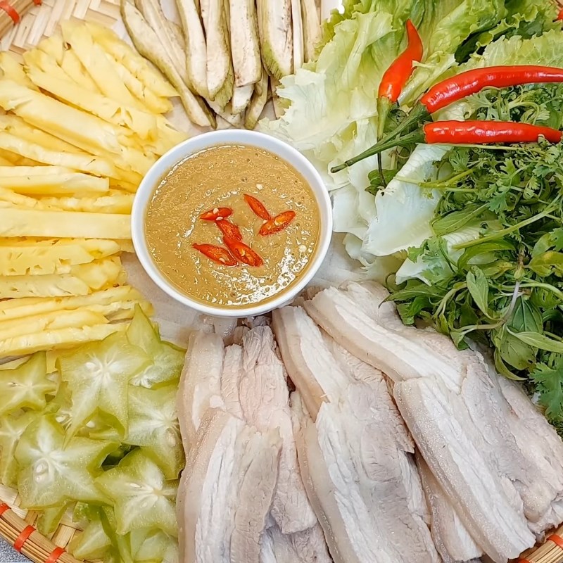 Bước 5 Trình bày mẹt cuốn Bánh tráng cuốn thịt heo