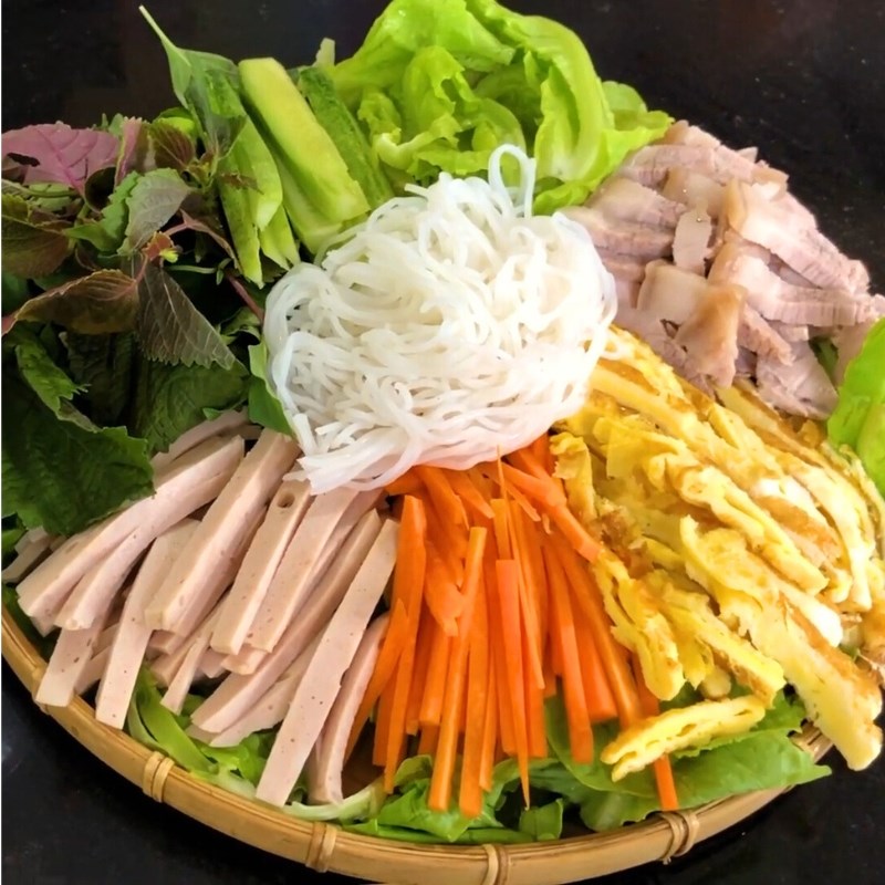 Bước 5 Trình bày và thưởng thức Bún cuốn