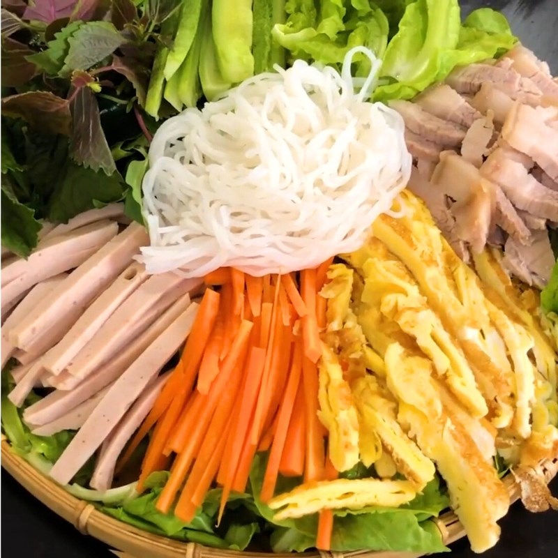Bước 5 Trình bày và thưởng thức Bún cuốn