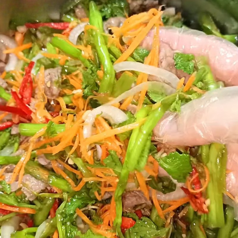 Bước 8 Trộn gỏi bò rau muống Gỏi bò rau muống