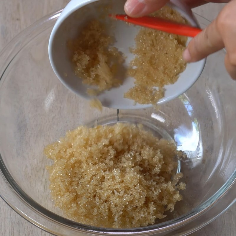 Bước 2 Trộn hỗn hợp trứng và đường Bánh chuối hấp bột mì