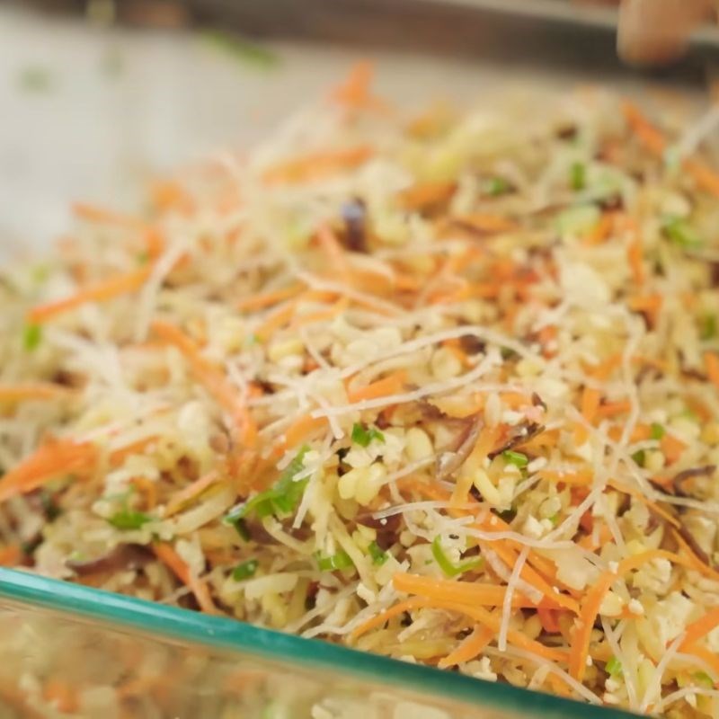 Bước 4 Trộn nhân chả giò chay khoai môn đậu xanh Chả giò chay khoai môn đậu xanh