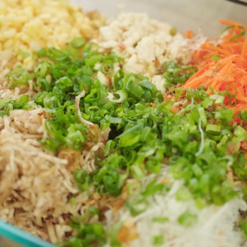 Bước 4 Trộn nhân chả giò chay khoai môn đậu xanh Chả giò chay khoai môn đậu xanh