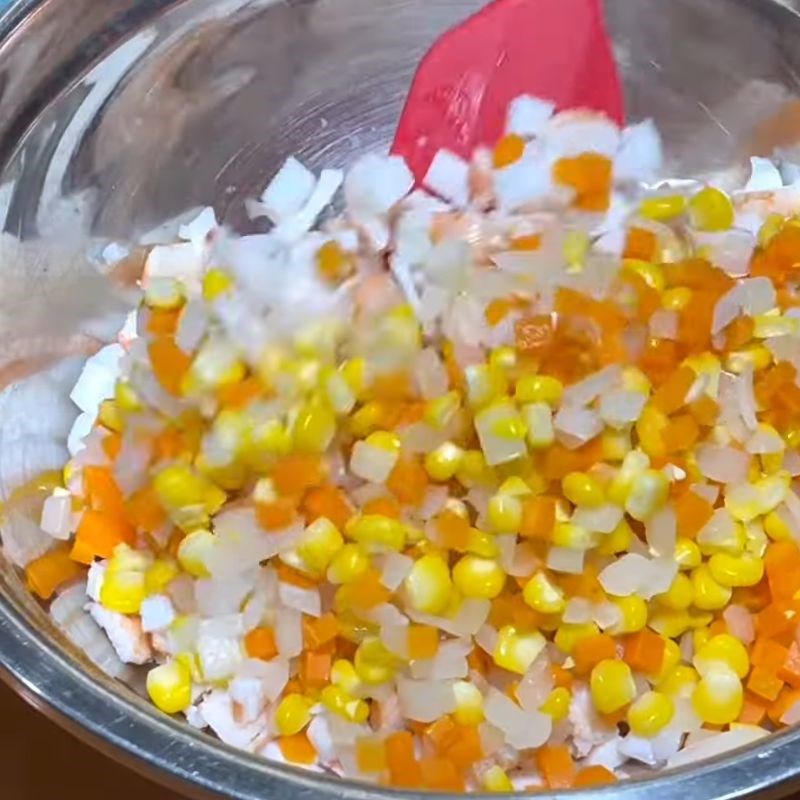 Bước 3 Trộn nhân và sốt Mayonnaise Chả giò hải sản sốt mayonnaise