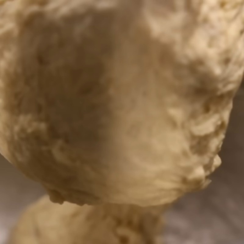 Bước 2 Trộn và nhồi bột chính Bánh mì Việt Nam