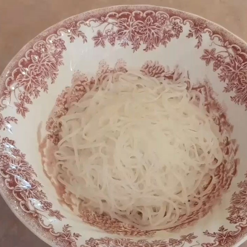 Bước 7 Trụng bánh phở và hoàn tất tô phở phở đuôi bò