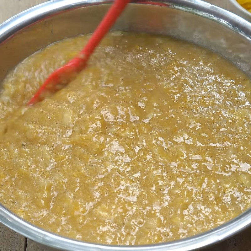 Bước 2 Ướp chuối với đường, khóm và gừng Kẹo chuối tươi