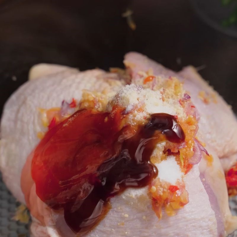 Bước 2 Ướp gà đậm đà hương vị Thịt gà chiên nước mắm