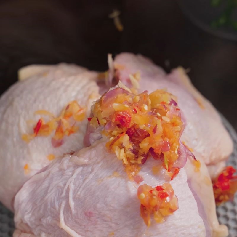Bước 2 Ướp gà đậm đà hương vị Thịt gà chiên nước mắm