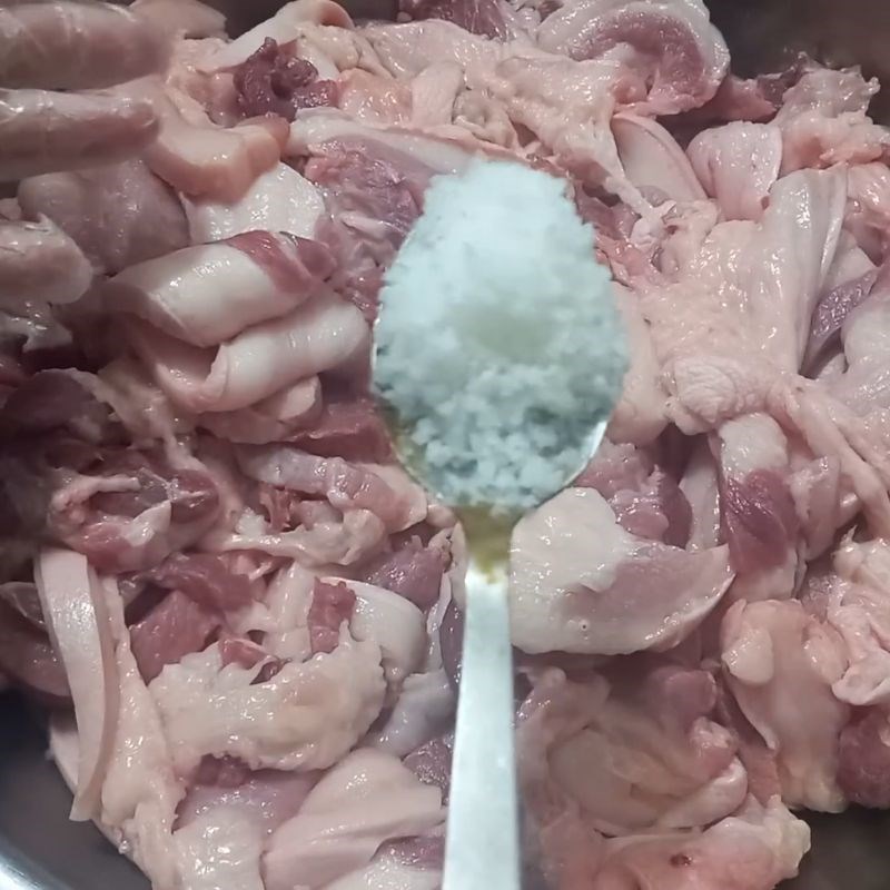 Bước 2 Ướp gia vị gói bánh chưng Ướp thịt gói bánh chưng