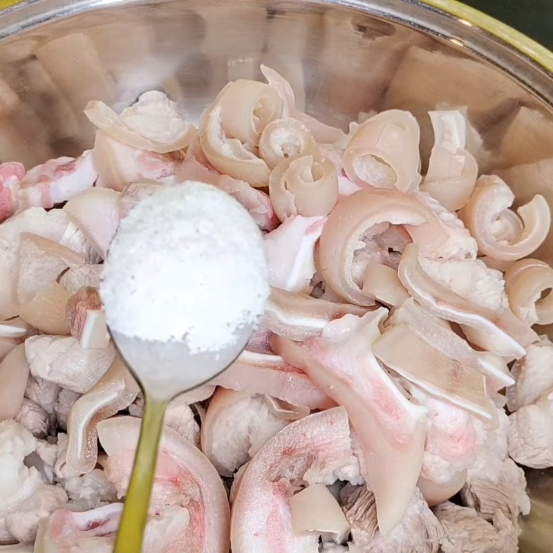 Bước 3 Ướp thịt Thịt nấu đông