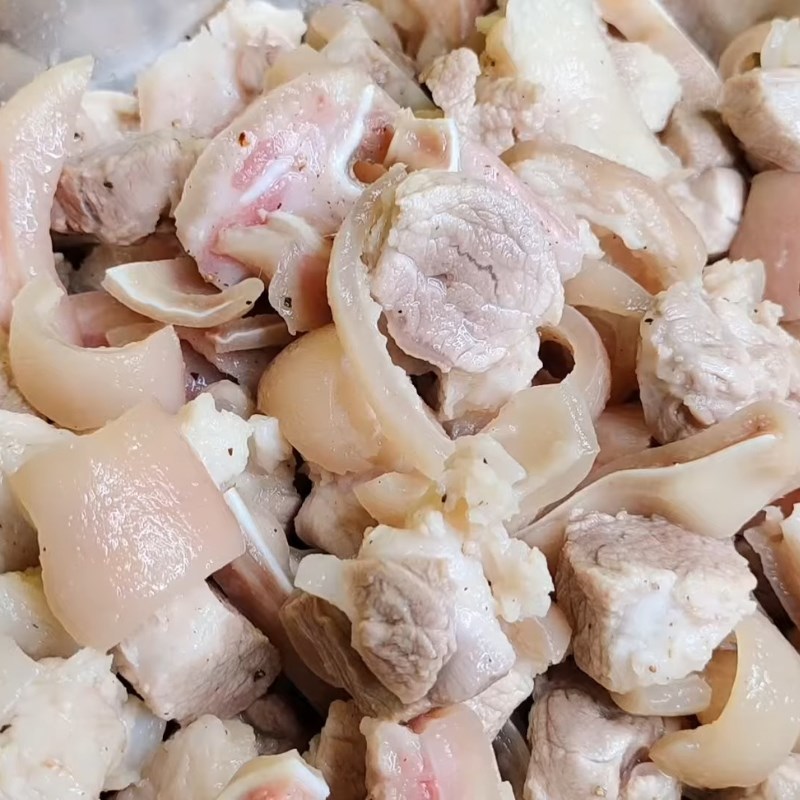 Bước 3 Ướp thịt Thịt nấu đông