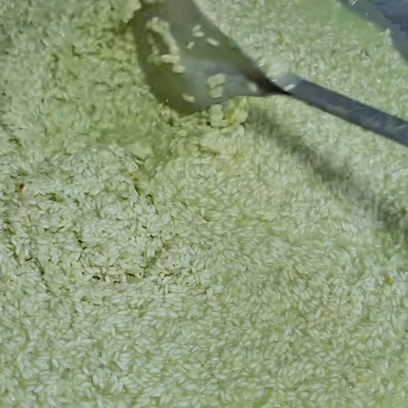 Bước 3 Xào nếp thơm béo trên chảo Bánh tét bằng lá chuối