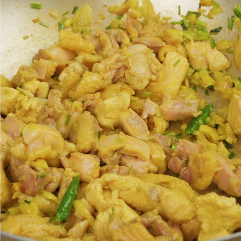 Bước 3 Xào thịt gà Gà xào gừng