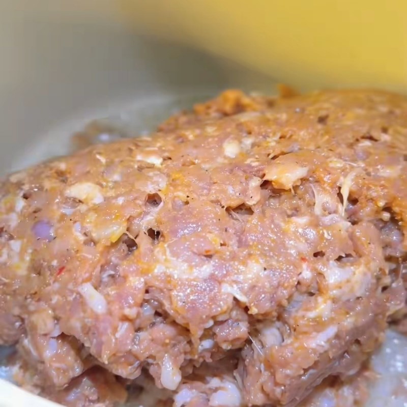 Bước 3 Xào và chưng thịt Mắm tép chưng tôm thịt