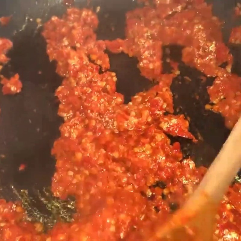 Bước 3 Xào và rim ớt Ớt xào