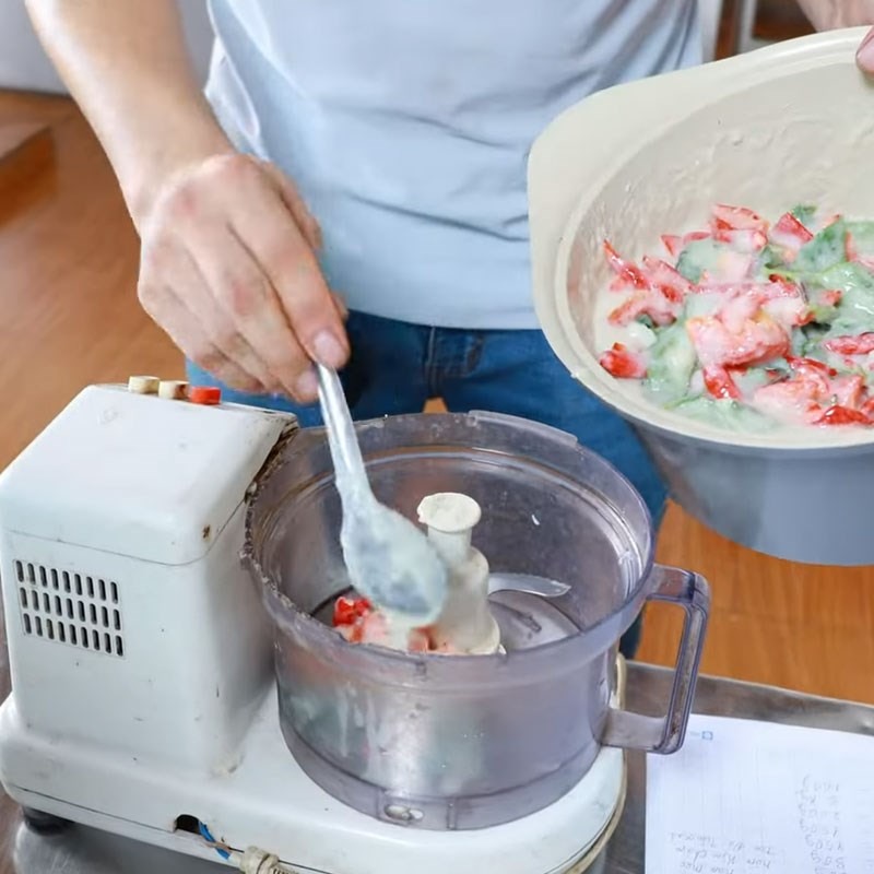 Bước 2 Xay nhuyễn sốt chấm gà nướng Sốt chấm gà nướng