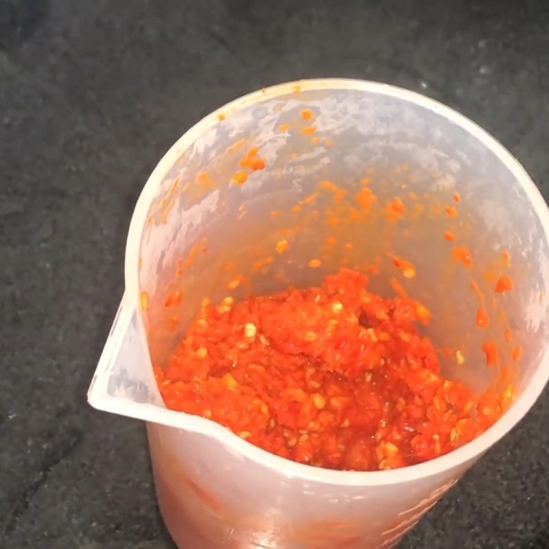 Bước 2 Xay ớt Ớt xào