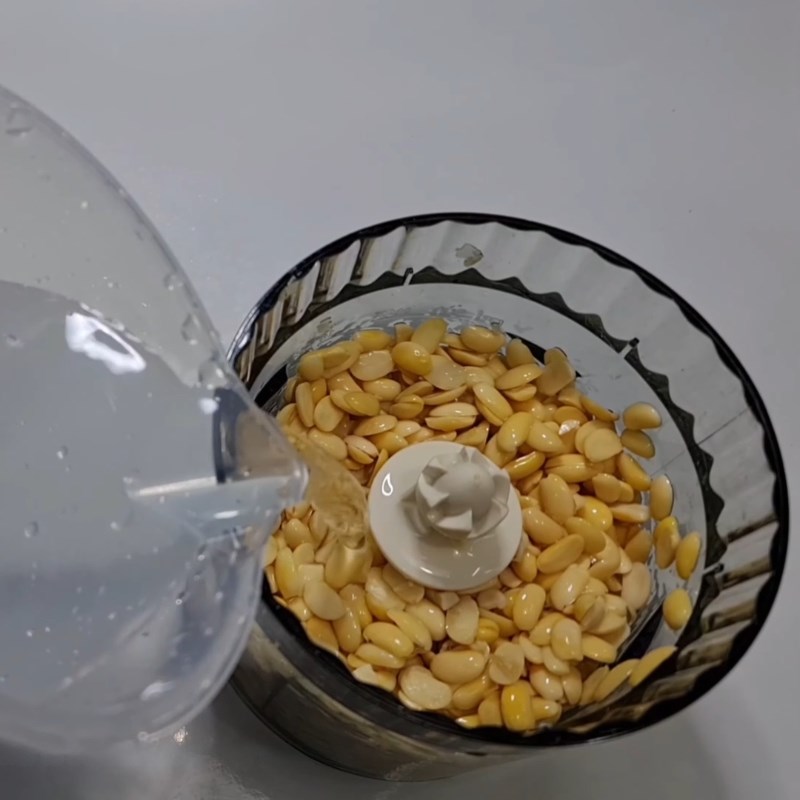 Bước 2 Xay và lọc sữa đậu nành Tàu hũ đá