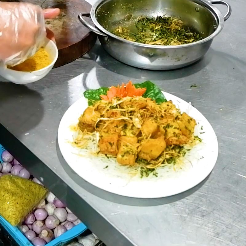 Bước 6 Xóc cá tầm rang muối cá tầm rang muối