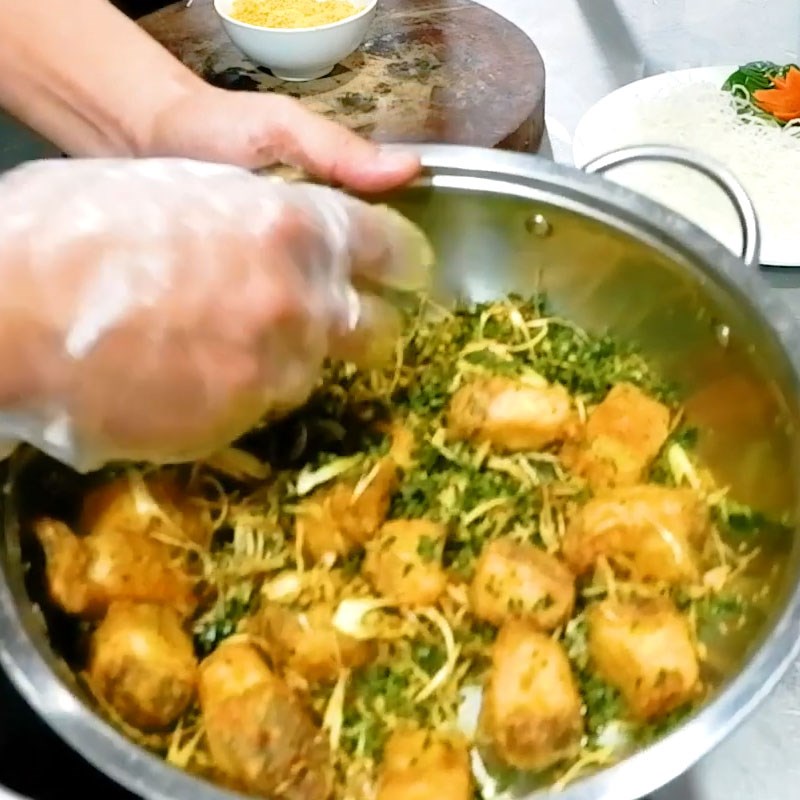 Bước 6 Xóc cá tầm rang muối cá tầm rang muối