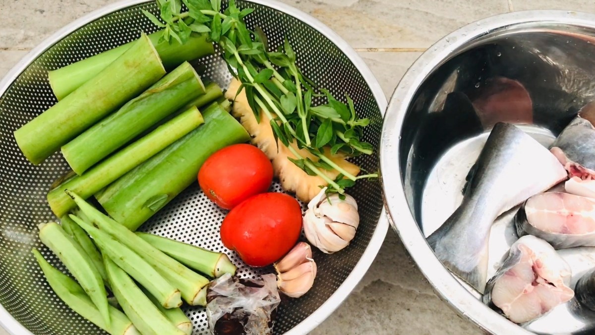 Nguyên liệu món ăn cách nấu canh chua bạc hà với cá ba sa chua thanh, ngon miệng tại nhà