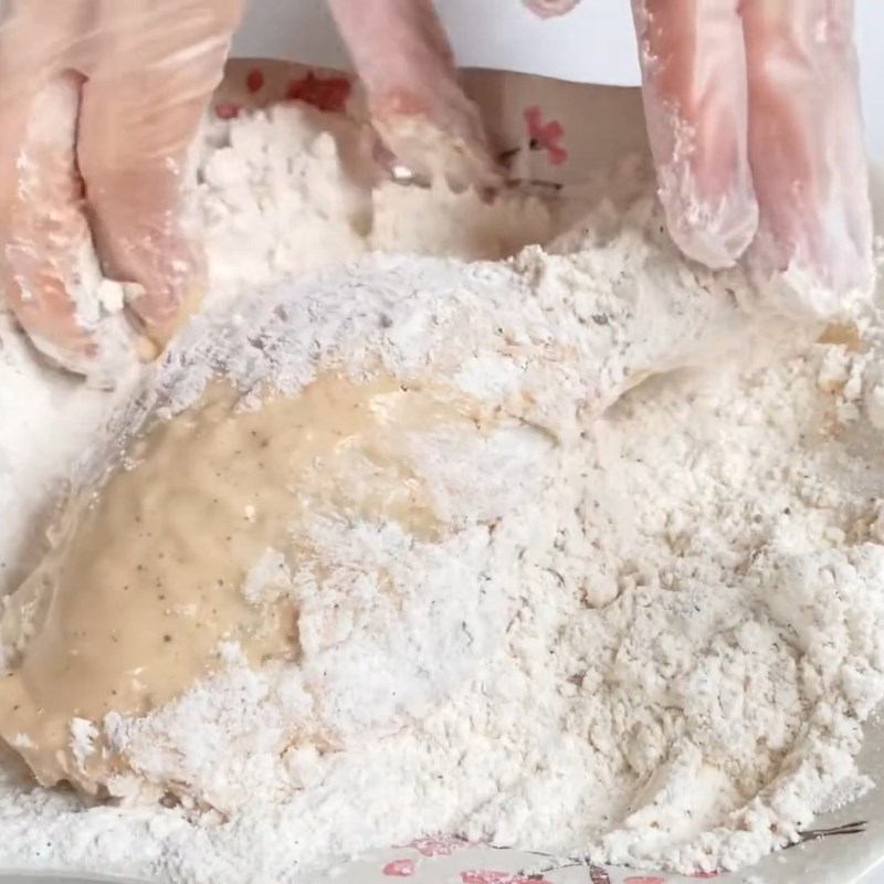 Bước 4 Tẩm bột và chiên gà vàng ươm Gà rán sốt kem hành