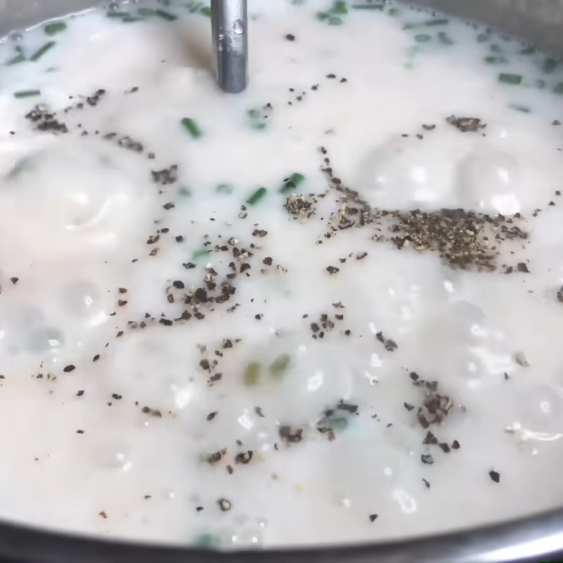 Bước 5 Nấu nước dùng tôm và hoàn thiện Bánh canh tôm bột gạo