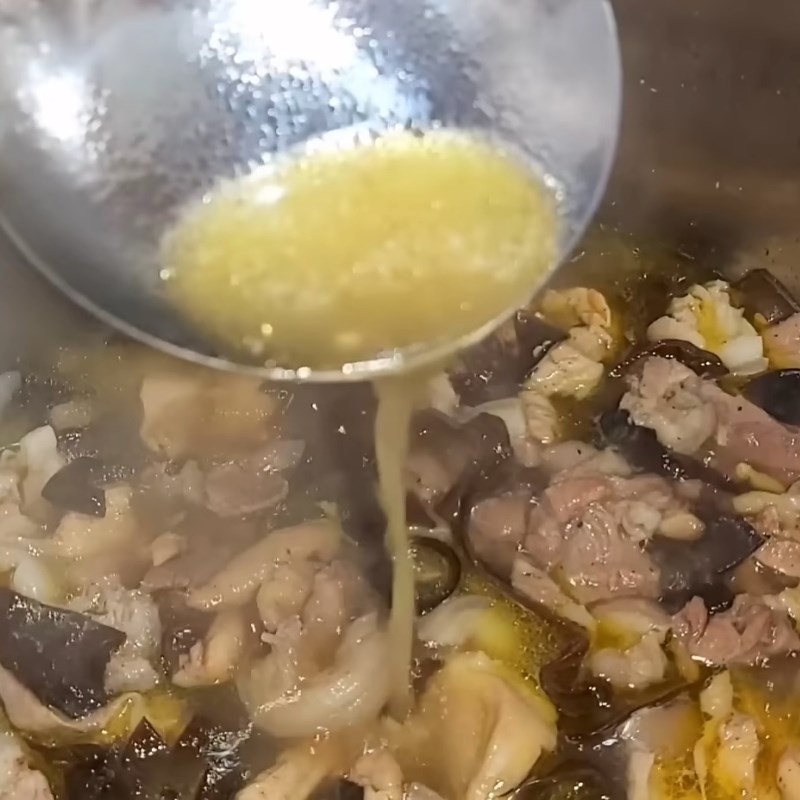 Bước 5 Hầm thịt đông Thịt gà nấu đông với chân giò