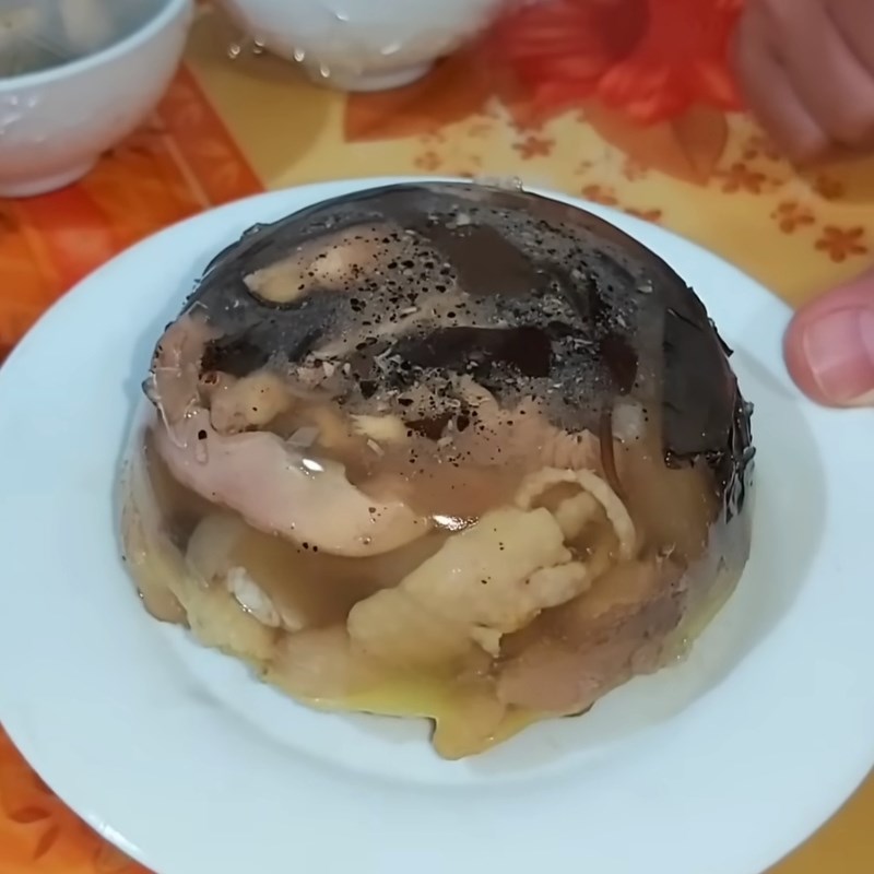 Bước 6 Thành phẩm Thịt gà nấu đông với chân giò