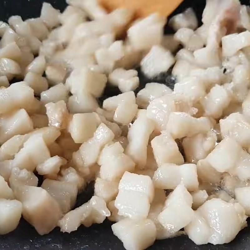 Bước 4 Thắng tóp mỡ, xào gạch cua, cà chua, nấm Bánh canh cua đồng