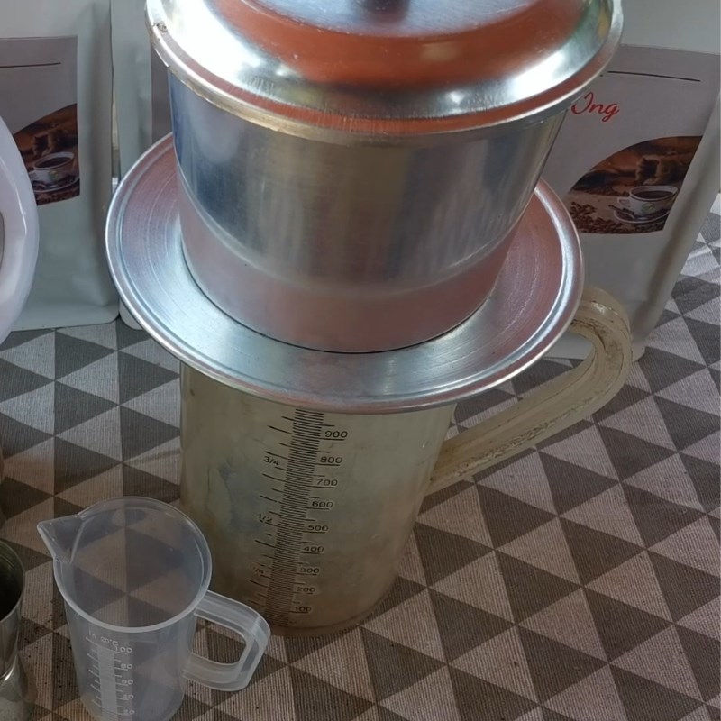 Bước 2 Ủ cà phê Cà phê phin