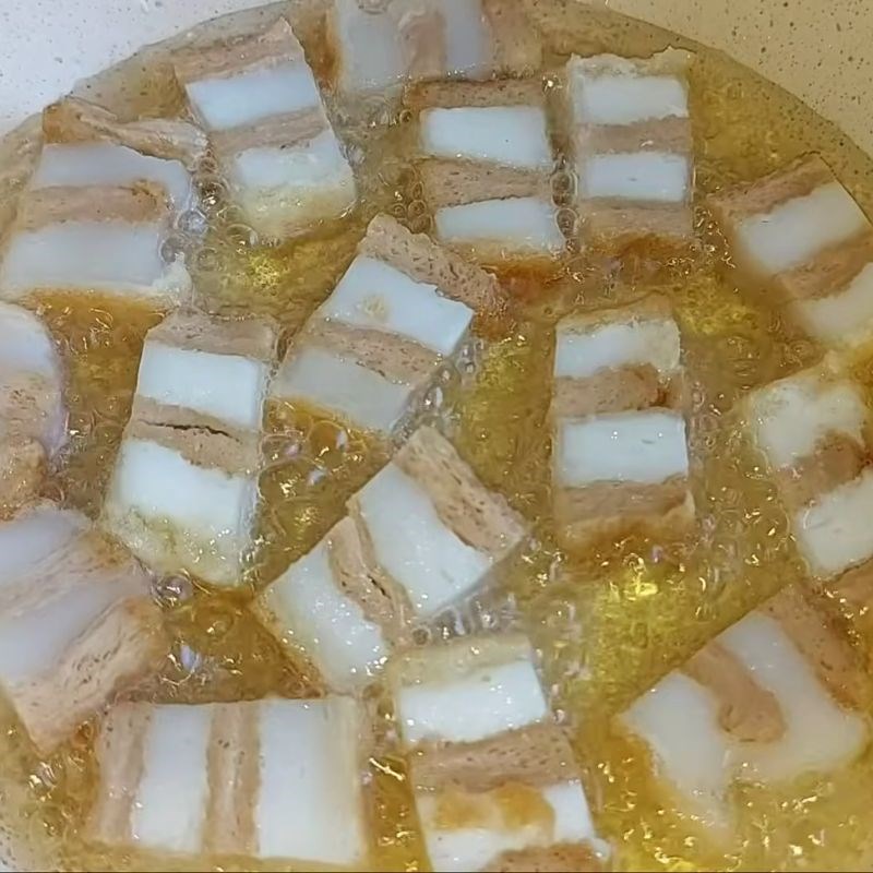 Bước 5 Cắt và chiên thịt ba chỉ chay thịt ba chỉ chay