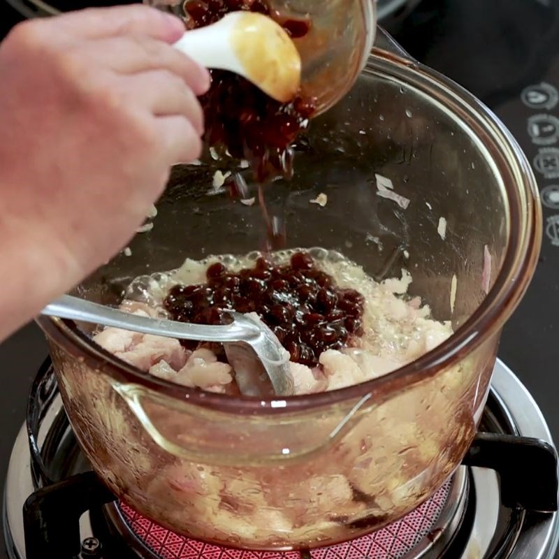 Bước 3 Chế biến sốt tương hột đậm đà cá bống mú chưng tương