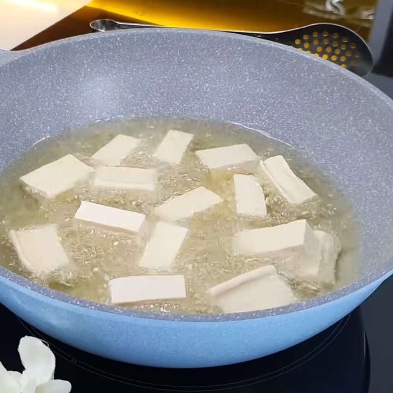 Bước 6 Chiên đậu hũ vàng giòn Lẩu riêu cua thập cẩm
