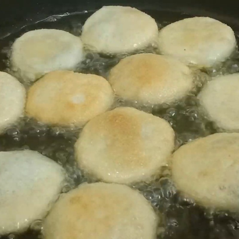 Bước 5 Chiên rán bánh vàng giòn Bánh rán ngọt bằng bột nếp