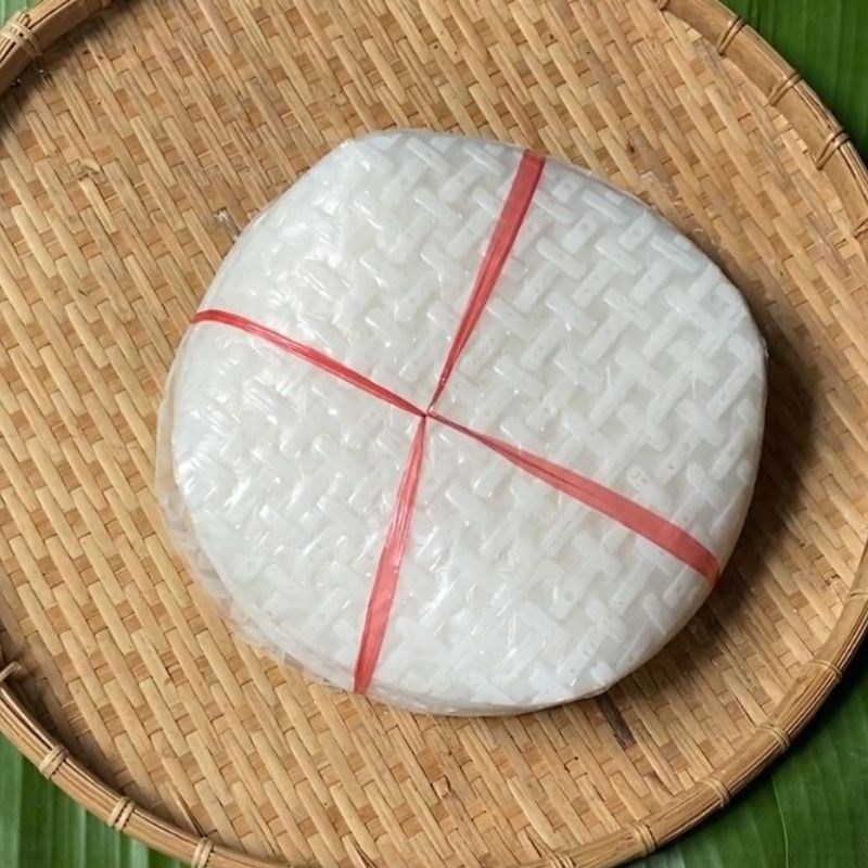 Bước 1 Chuẩn bị bánh tráng và lá chuối Bánh tráng lá chuối