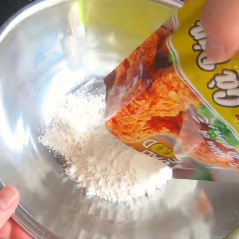 Bước 2 Chuẩn bị bột khô và làm nóng dầu Gà rán