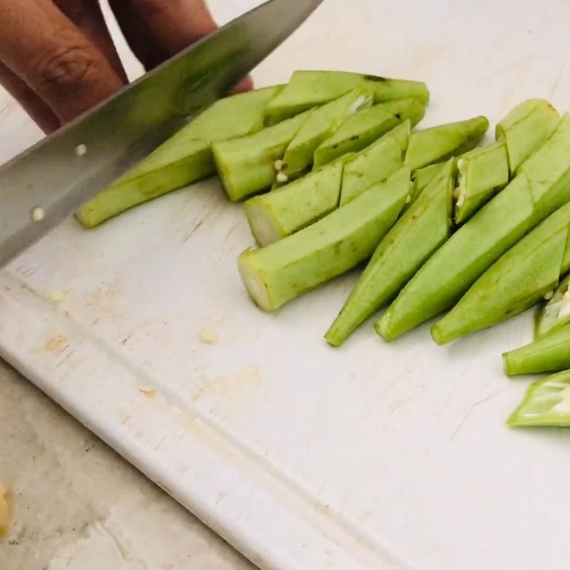 Bước 2 Chuẩn bị các loại rau củ Canh chua bạc hà