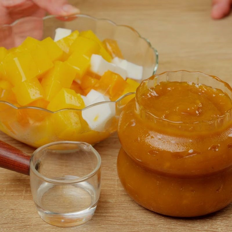 Bước 3 Chuẩn bị các topping và syrup đường Trà xoài chanh leo