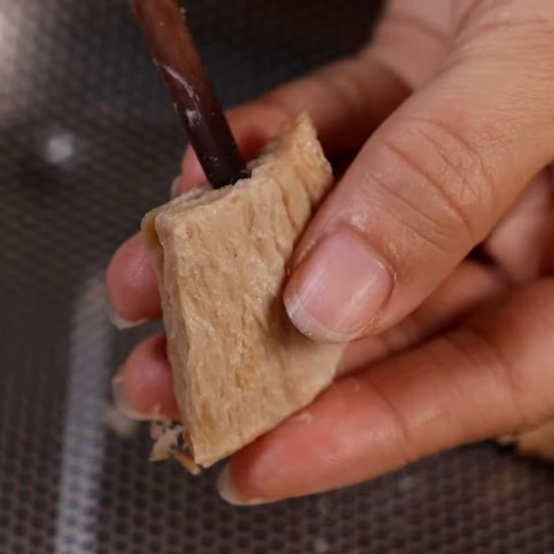 Bước 2 Chuẩn bị cơm dừa và nhồi sườn non chay rim nước tương