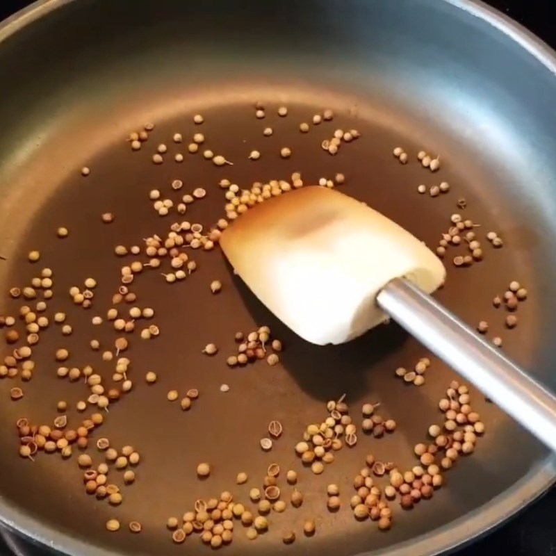 Bước 2 Chuẩn bị gia vị phở và các nguyên liệu tạo mùi Phở gà Hà Nội