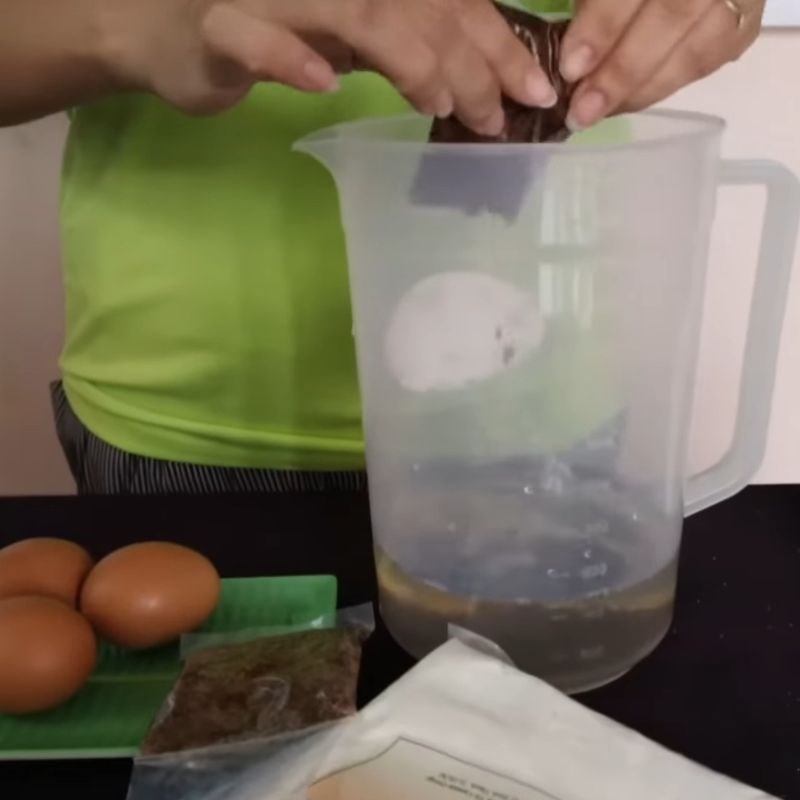 Bước 1 Chuẩn bị nguyên liệu và pha nước đường bánh crepe Thái Lan