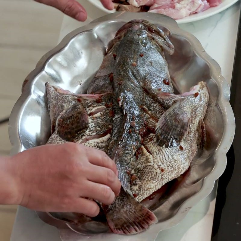 Bước 2 Chuẩn bị nồi hấp cá bống mú chưng tương cá bống mú chưng tương